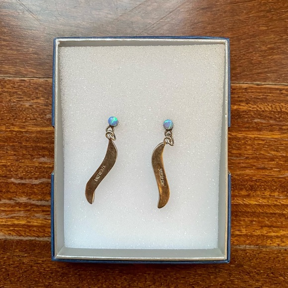 Vintage | Opal & Sterling Silver Dangle Earrings - Picture 3 of 4